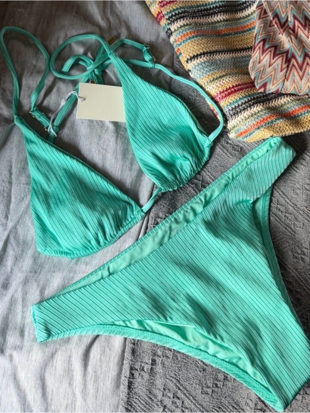 monday swimwear bikini size V